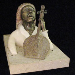 MusicienneAlbâtre, bronze15cm X 15 cm  X 22cm